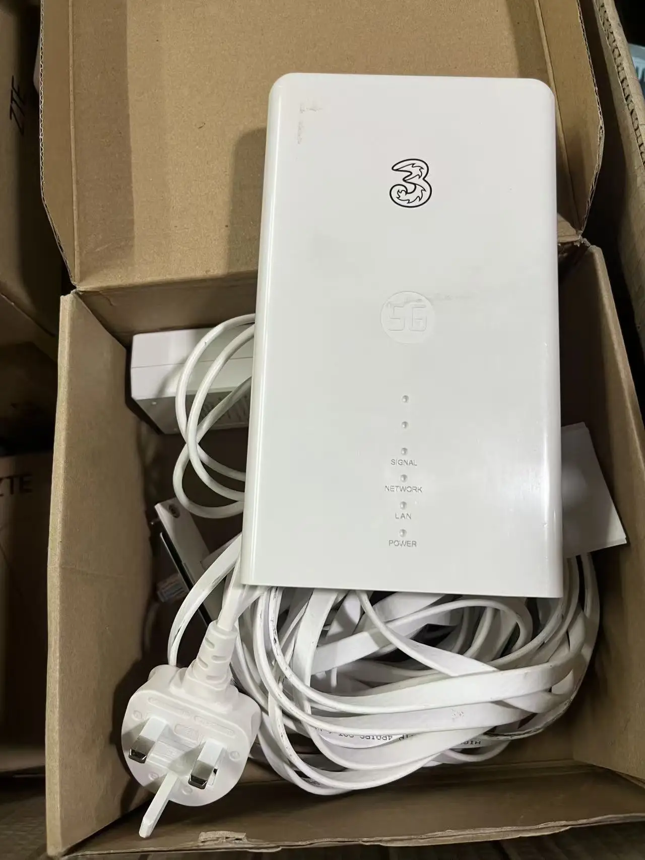 

ZTE 5G Outdoor CPE MC7010 Used70%new Cellular Modem 48V POE Gigabit Ethernet Port 5G sub6G NSA+SA Wireless Router