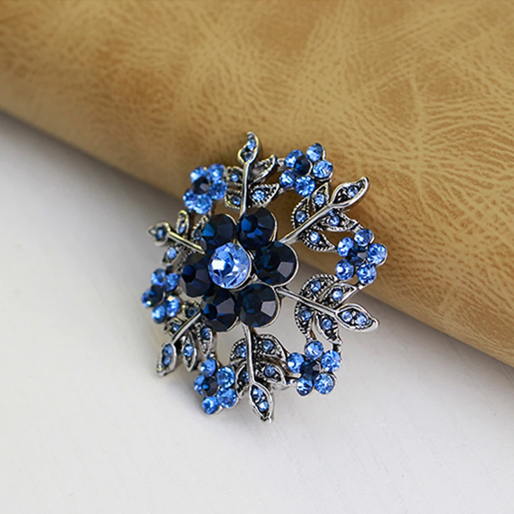 

Retro Brooch Alloy Snowflake Design Badge For Clothes Bags Caps Kids Adults Fashion Decor Corsage Gift Idea Fashion Brooch Alloy
