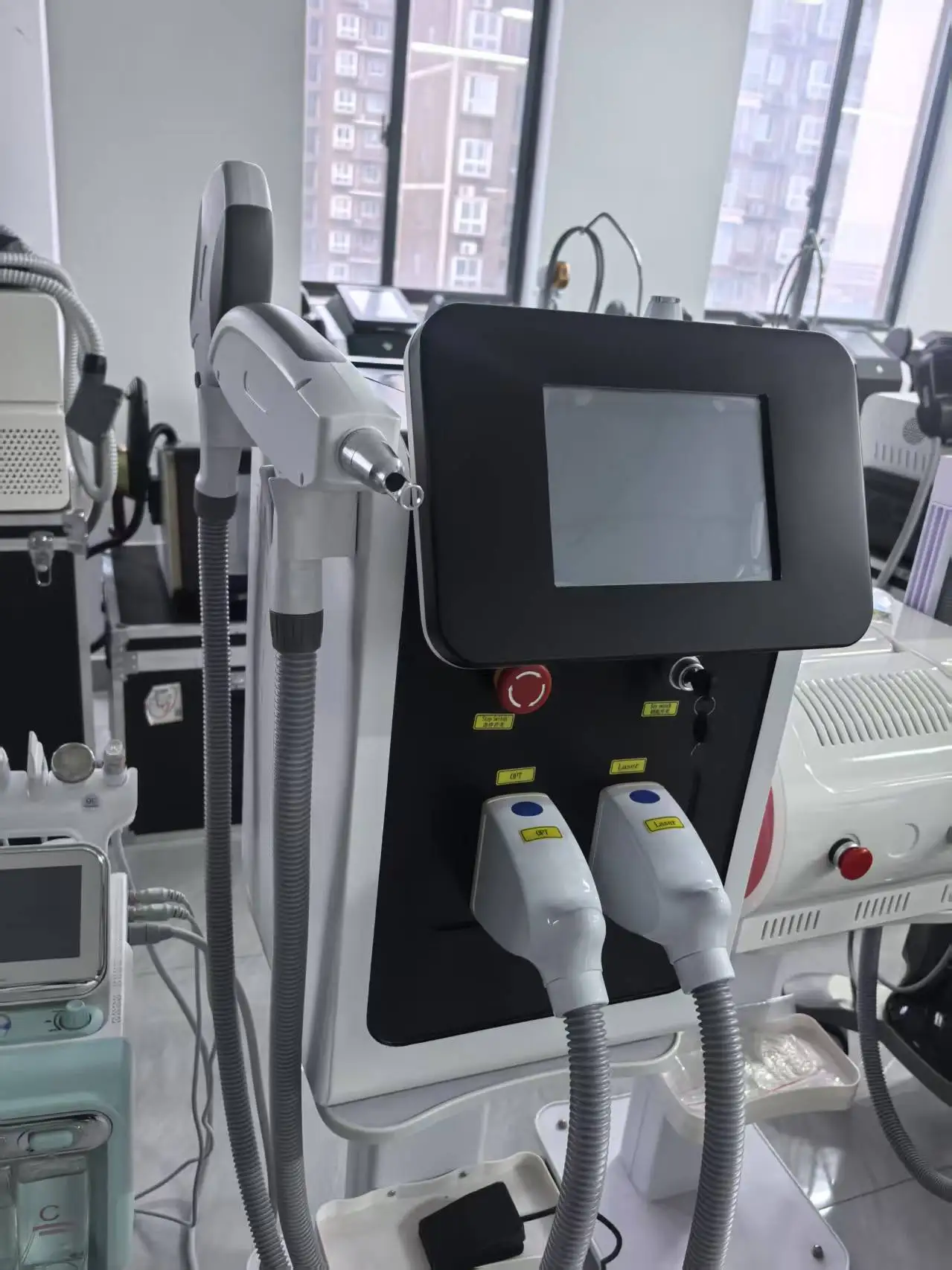 脱毛レーザー美容機 最新ポータブル多機能IPL ND Yag / IPL ND YAG