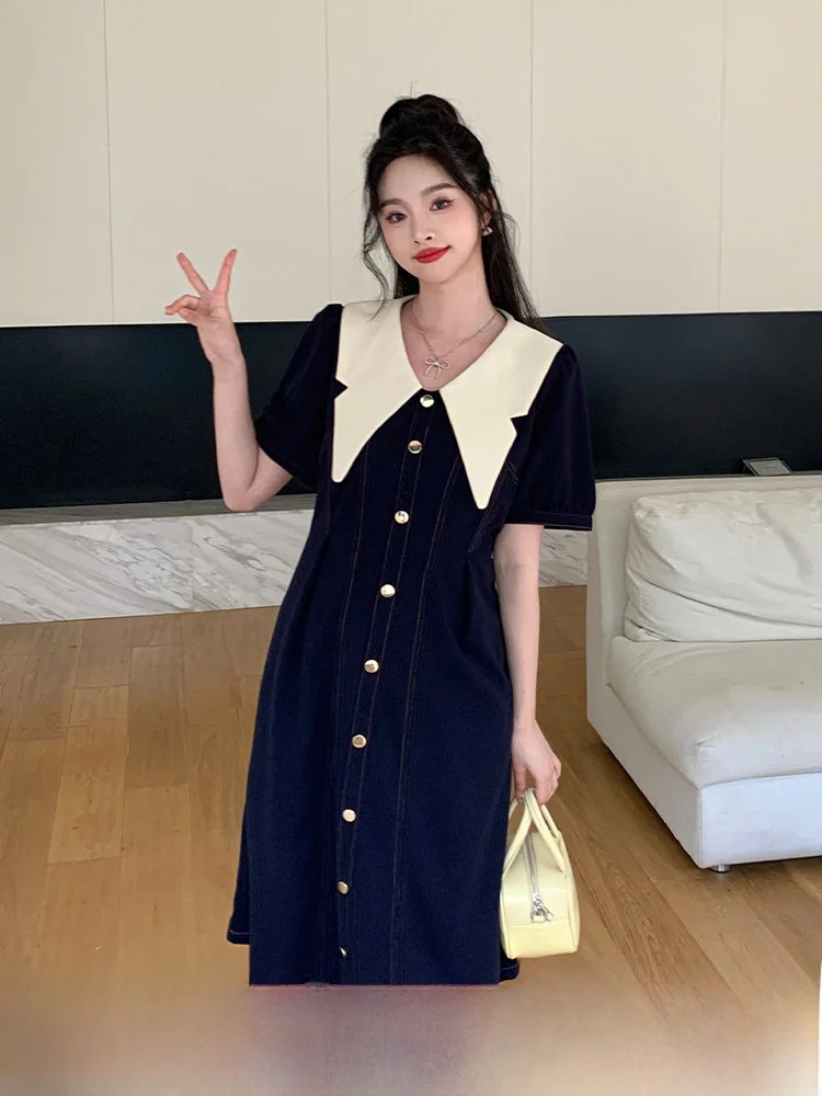 

Летняя юбка А-силуэта средней длины с воротником-стойкой и одной пуговицей, с завышенной талией, для полных женщин, с эффектом омоложения