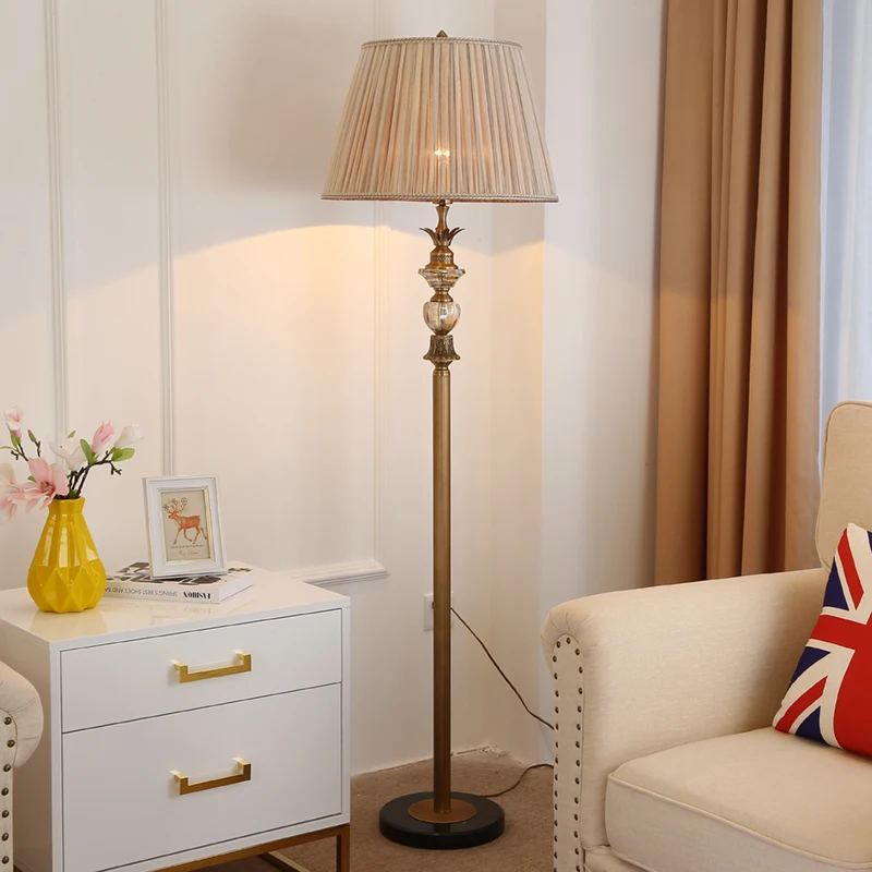 

Living room American floor lamp retro light luxury bedroom bedside study vertical sofa lamp warm and dimmable