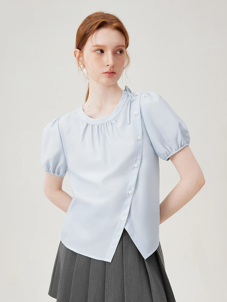 

FSLE Women Summer Shirts Thin Light Blue Short Sleeve Blouses Puff Sleeve Tops Slanted Placket Design White Loose Top 24FS18050