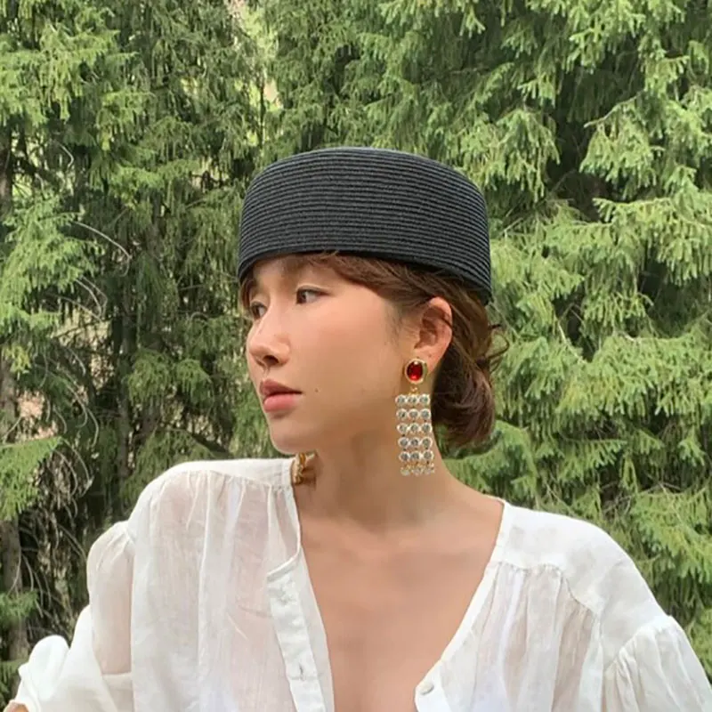 

Новая летняя модная женская шляпа-берет с короткими полями, плоская соломенная шляпа-федора, французская элегантная шляпа-капитан, дизайнерская шляпа для женщин