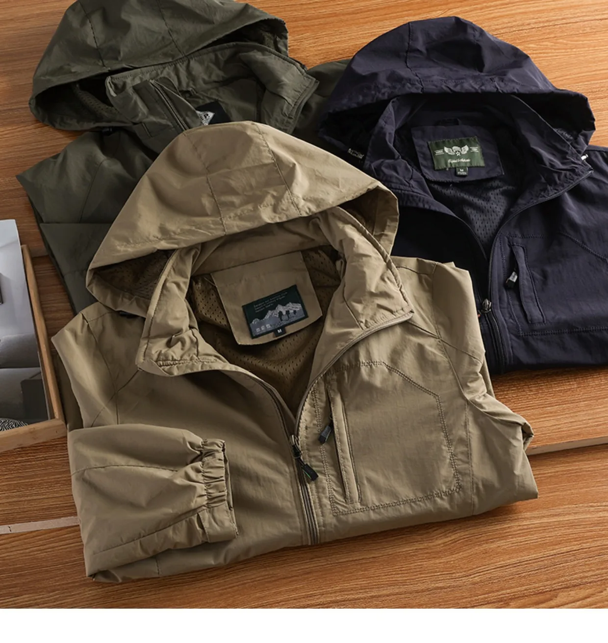 Neue wasserdichte Kapuzenjacken für Herren, lässig, winddicht, Herbst, leicht, mit mehreren Taschen, Wandern, Windjacke, abnehmbare Hutjacke – Detail 3