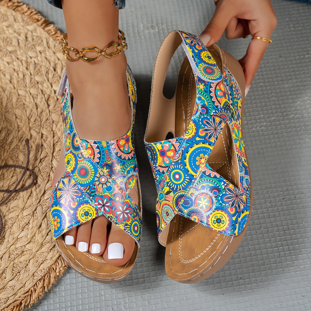 Women Platform Sandals 2026 New Open Toe Round Head Shoes Women Color Matching Hook and Loop Sandals Sexy Wear-resistant Shoes view 6
