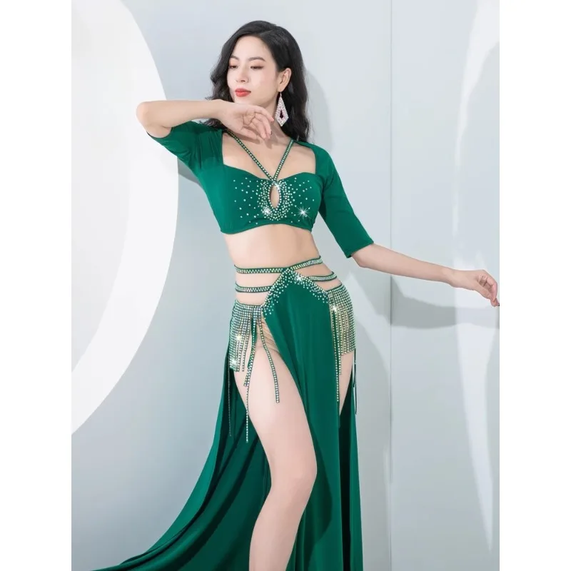 Aangepaste buikdanskostuums oefenjurk dubbele vorkbeenshow lange kwast prestatieset pak top met borstkussen