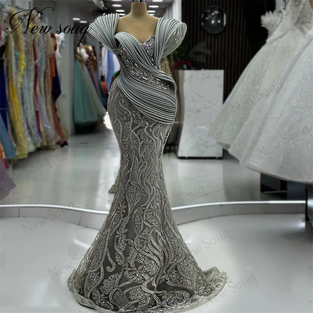 Robe de Soirée Sirène en Argent sur Mesure, Tenue Formelle à Col Transparent, Tenue de Cocktail Perlée, Design de Dubaï