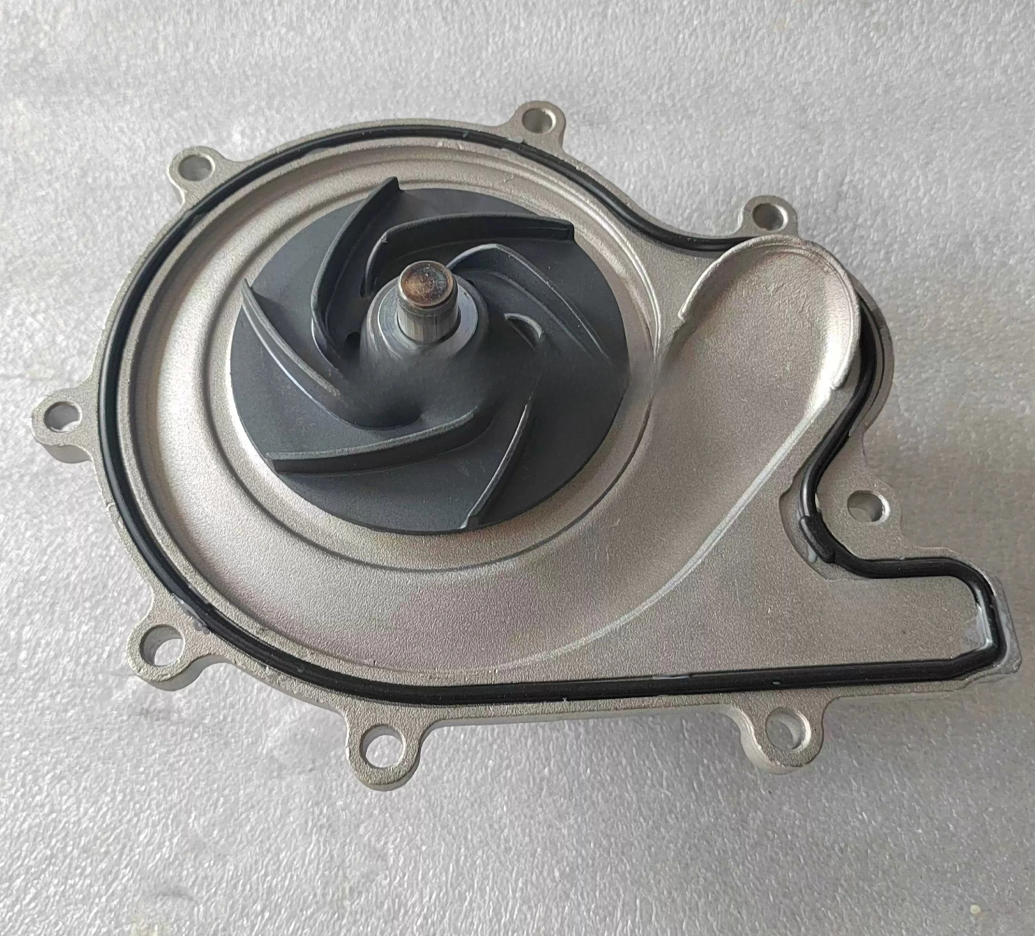 

Construction Machinery Parts ISF2.8 QSF2.8 Engine Water Pump 5333148