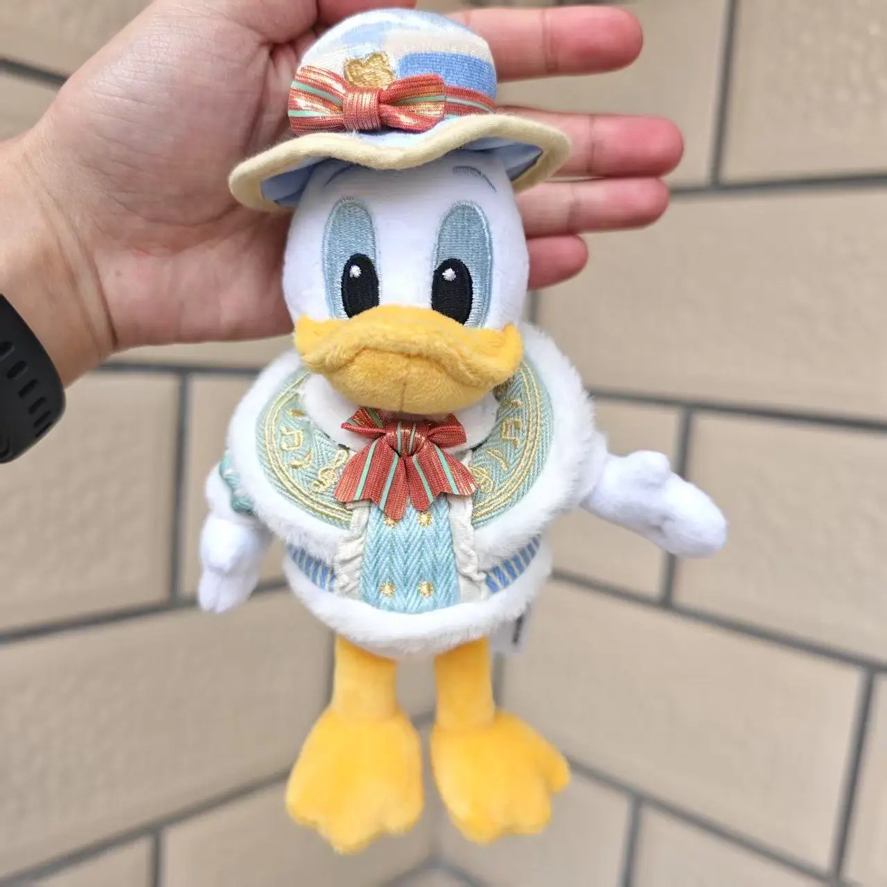 Shanghai Disneyland Christmas Winter Donald Duck Plush Key-chain Cartoon Key Ring Pendant  Children Birthday Gift