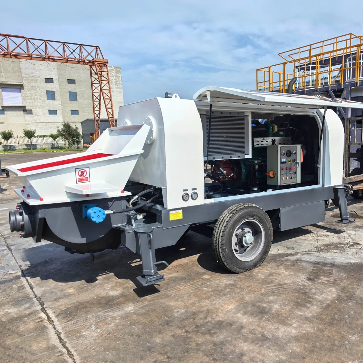 YG Customized China  Imported Engine Diesel 40m3/h Concrete Pump Machine Mobile Trailer Concrete Pumps With 82kw