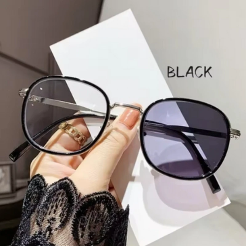 Color-Changing Unisex Square Frame Glasses for Everyday Commuting, Flattering Face Shape Stylish Glasses