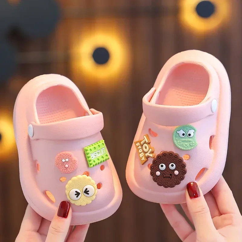 

Children Girl Boy Mules Clogs Kids Summer Crock Candy Garden Beach Slippers Cave Hole Baby Shoes for Girls Boys