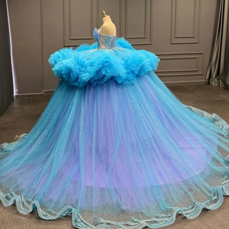 فساتين Quinceanera زرقاء لامعة قبالة الكتف زين الديكور كريستال مشد المتدرج تول القوس حفلة عيد ميلاد الحلو 16 فستان