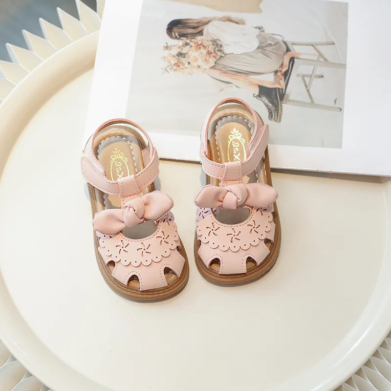 Summer Fashion Kids Comfortable Beach Round Toe Elegant Casual Hollow Flat Bottom Beautiful Baby Girls Children Student Sandals