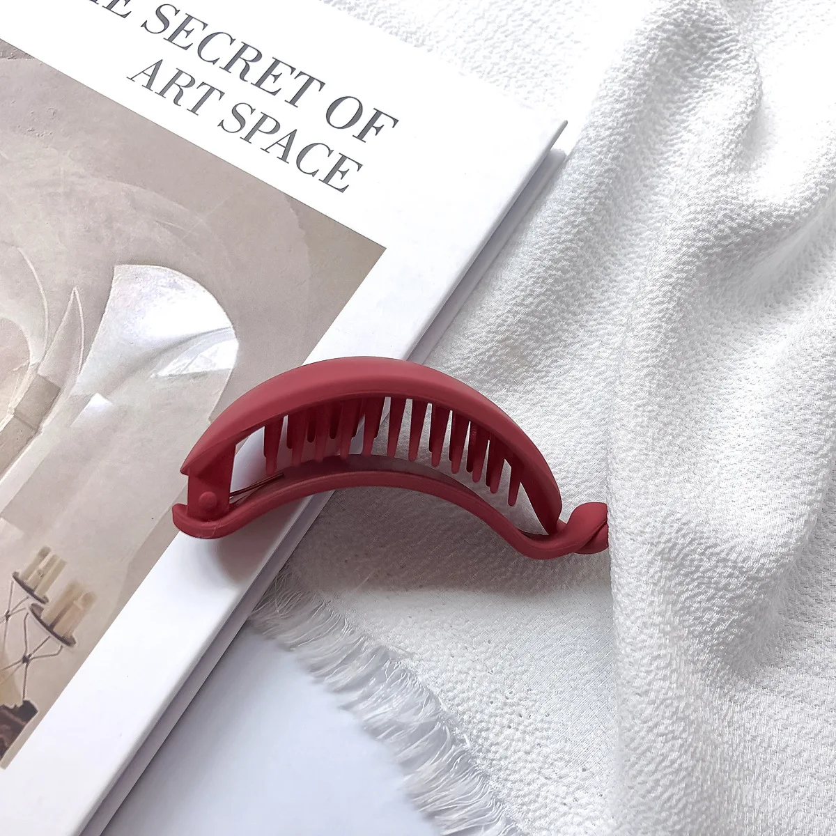 1 قطعة مشبك شعر الموز الكوري غير اللامع بسيط متعدد الاستخدامات عالي ذيل حصان ملحق بلون خلفي من الرأس