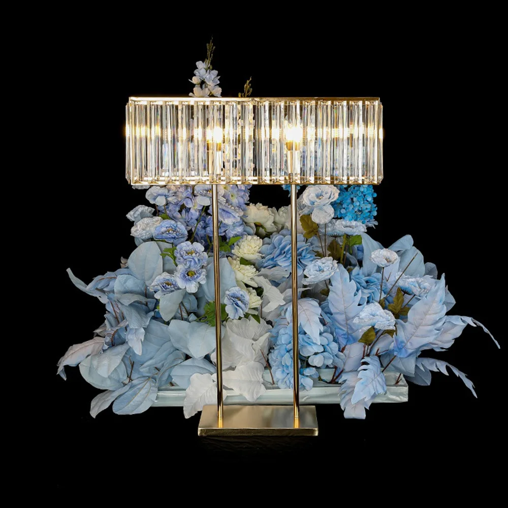4 Stück Hochzeits-Kristall-Blumenständer, Bankett-Bühne, goldfarbenes Eisen, leuchtende dekorative Arrangements, Ornamente, Fest-Willkommens-Wegweiser – Detail 1