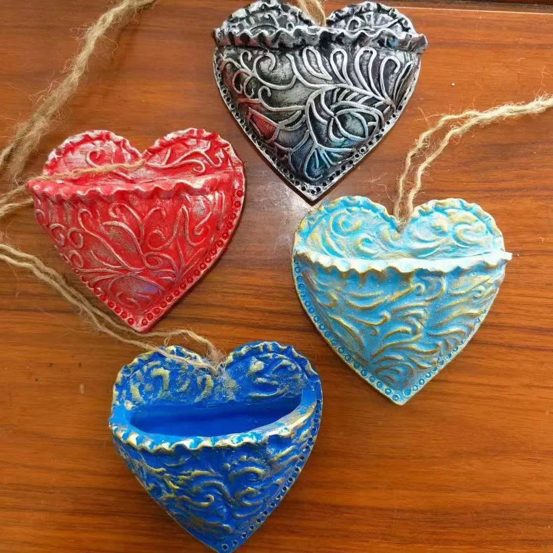 Resin Planter with Succulent Design - Heart-shaped Wall Hanging Decor, Artistic Home & Garden Ornament, Cute Plant Pot Accessory