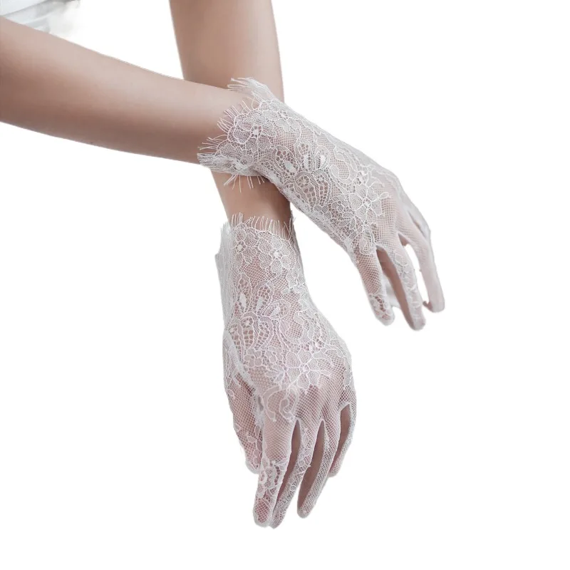 guanti-da-sposa-in-pizzo-semplici-guanti-da-sposa-corti-bianchi-in-tulle-per-cena-di-nozze