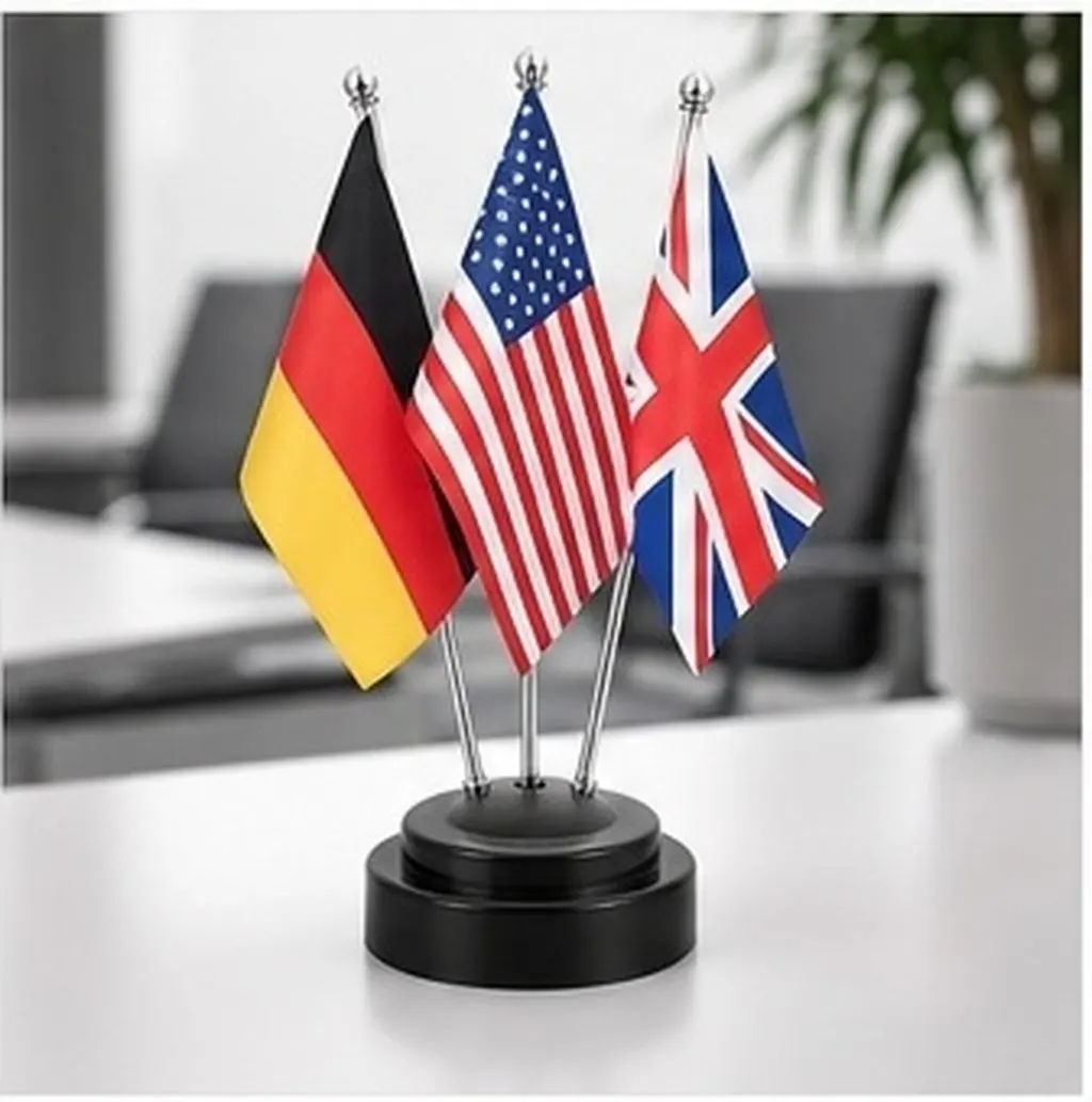 10Pcs Office Flag Base Small Round Plastic Flagpole Holder for Meeting Room Table Desk Flag Stick Support Versatile Single Hole