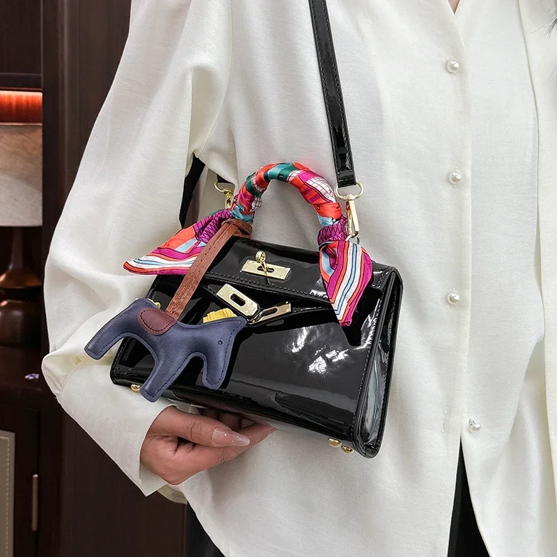 

Classic Leather Tote Bags for Ladies, Spacious Interior, Luxury Brand Famous Designer Handbags