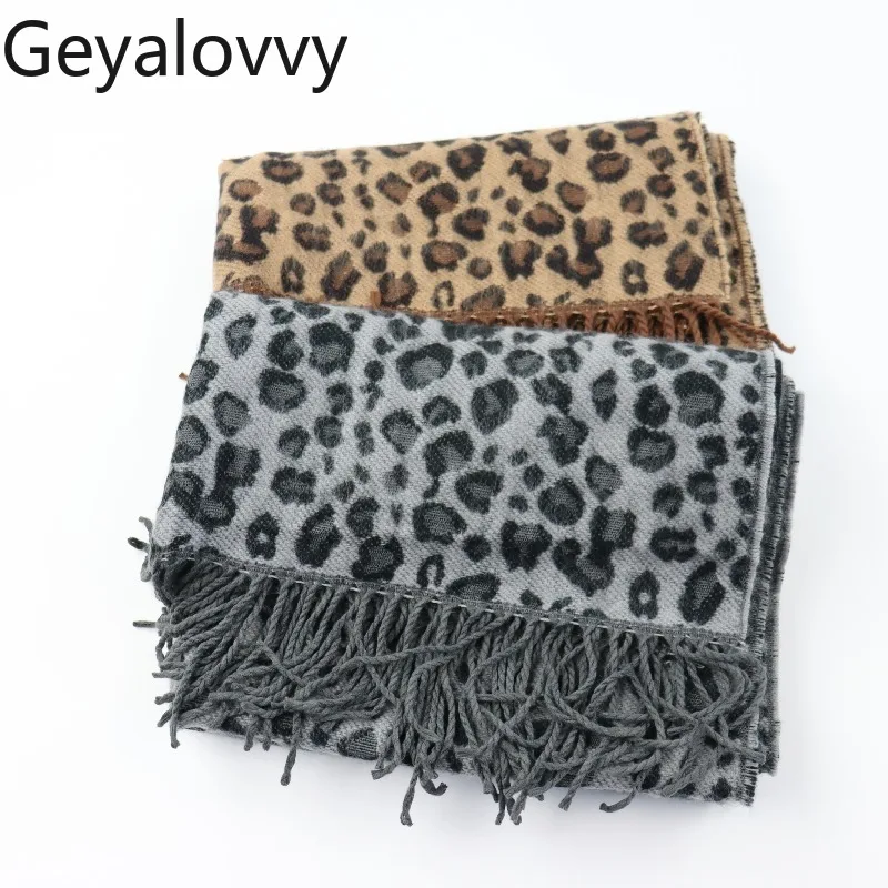 

Leopard Print Scarf for Men and Women Winter Thickened Warm Tassel Shawl Japanese Style Imitation Cashmere Knitted Neck Warmer
