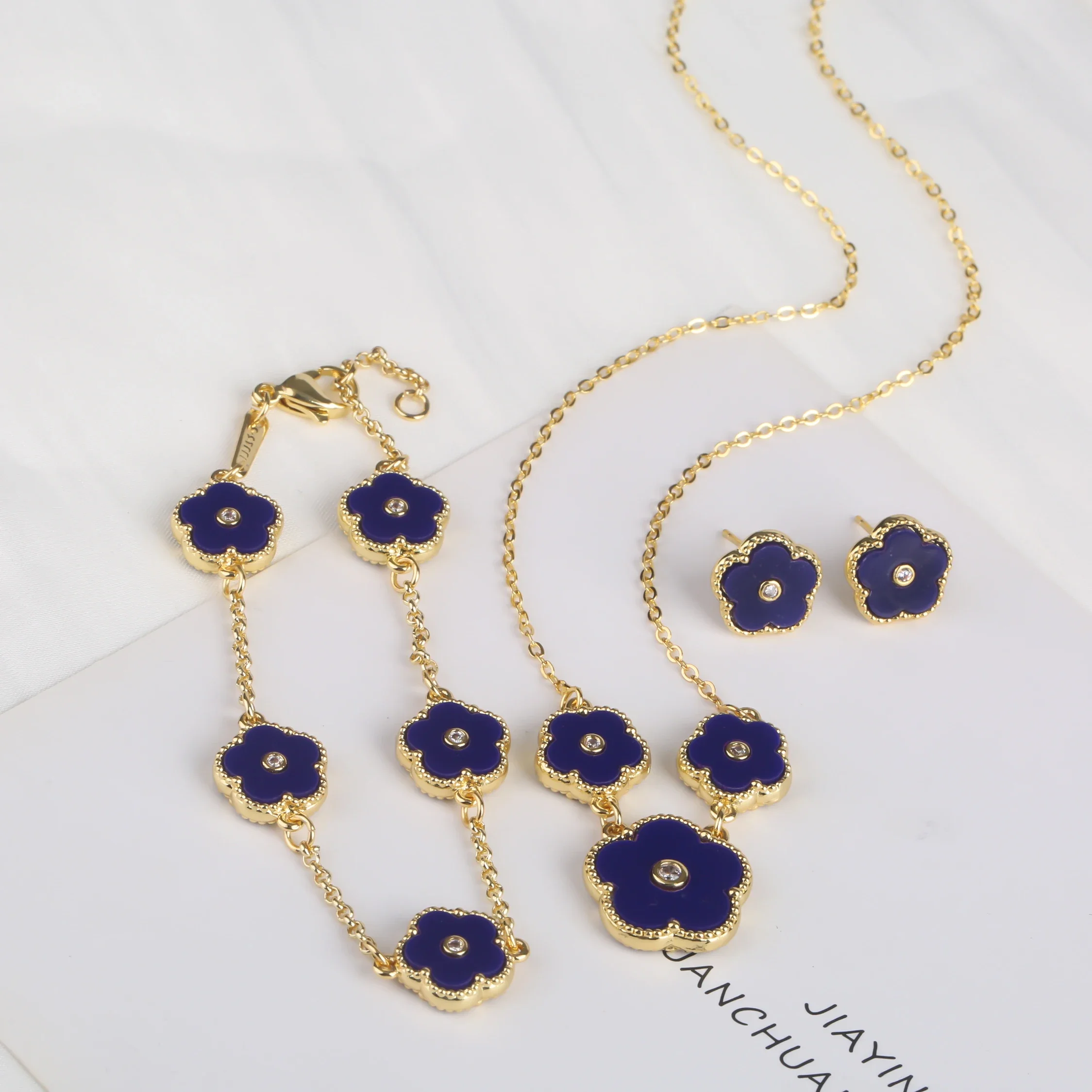 Fashion classic High quality five-leaf flower set Bracelet Necklace Earrings Flower Women Girls jewelry for party everyday wear
