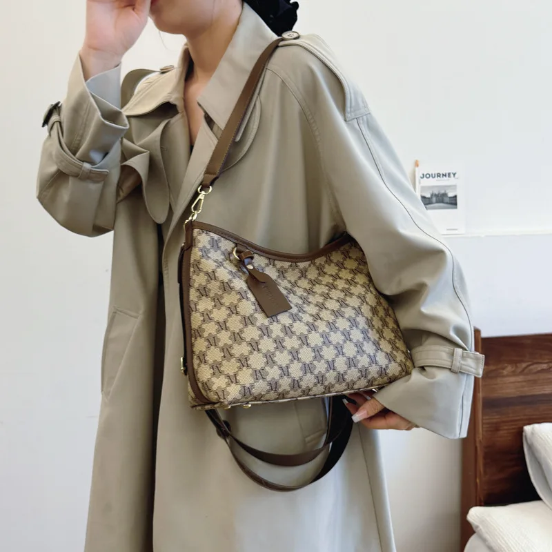 

​2025 Summer New Women's Luxury Tote Bag, Trendy Crossbody Purse, Chic Shoulder Sling for Daily, Elegant & Spacious​