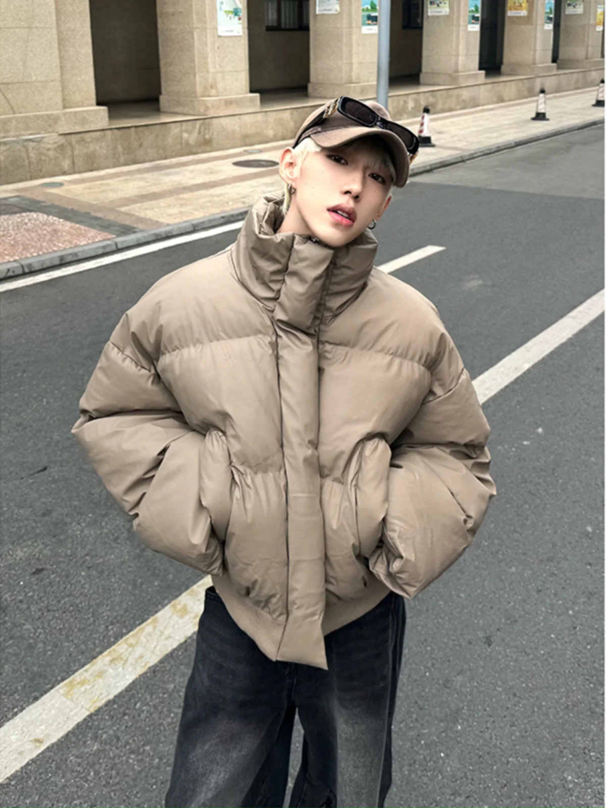 2024 Inverno Nuovo Parka da uomo High Street Trendy Bello Giacca imbottita in cotone Colletto alla coreana Pane allentato Vestiti Top imbottito in cotone