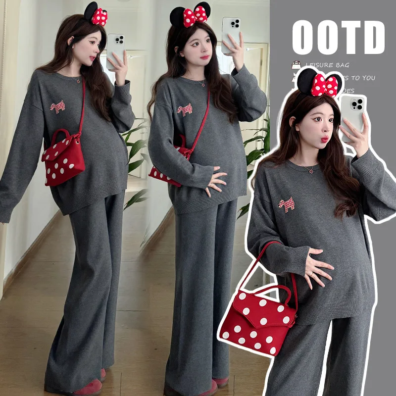 

Fall Maternity Set for Petite Women Cozy Knit Hoodie with Playful Puppy Embroidery&Lounge Pants, Stylish Pregnancy Activewear