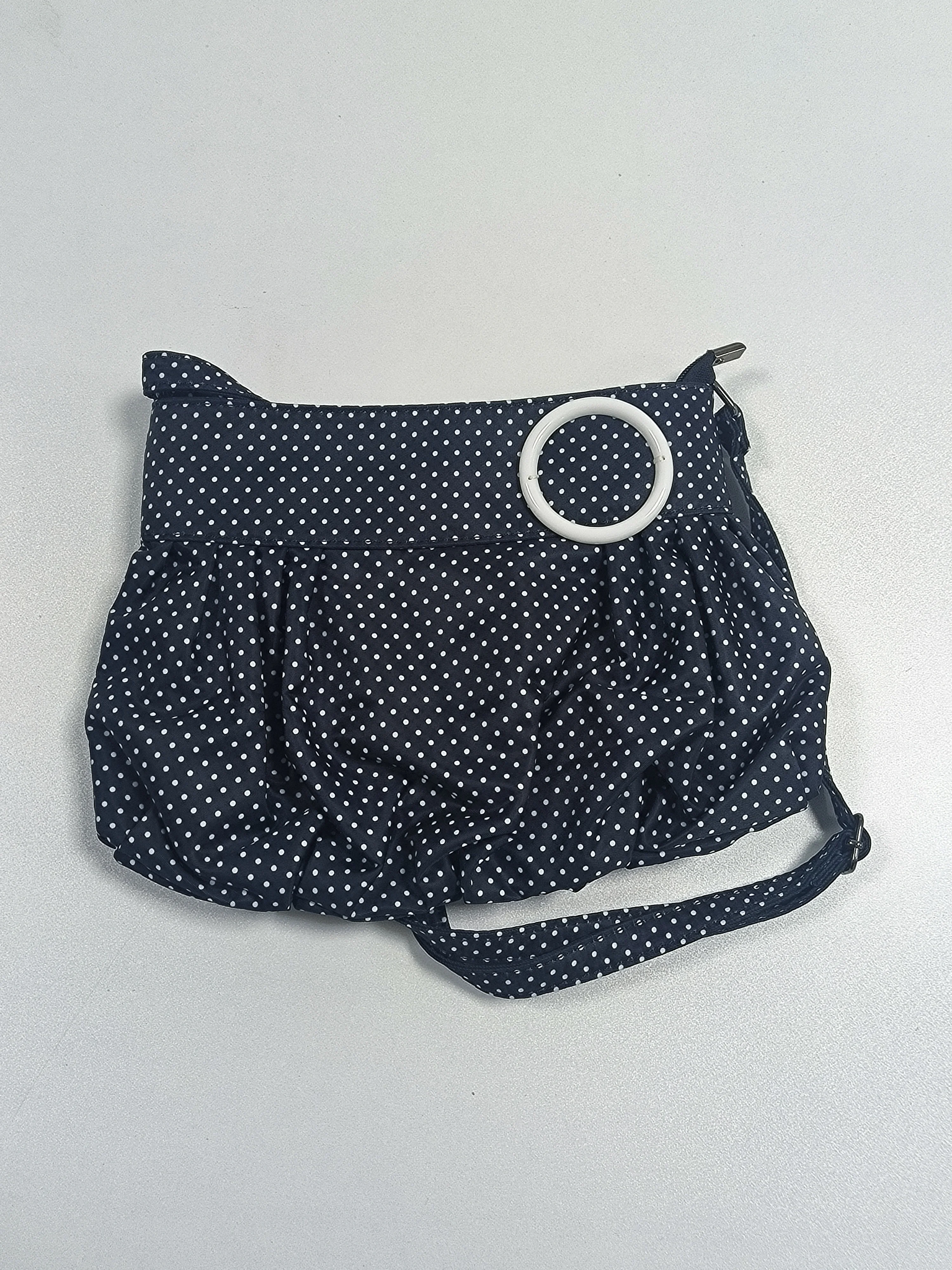 Koreanische Umhängetasche mit Polka Dots, große Tragetasche mit plissiertem Design und Holzknopf-Dekor, niedliche lässige Handtasche für Mädchen – Detail 9