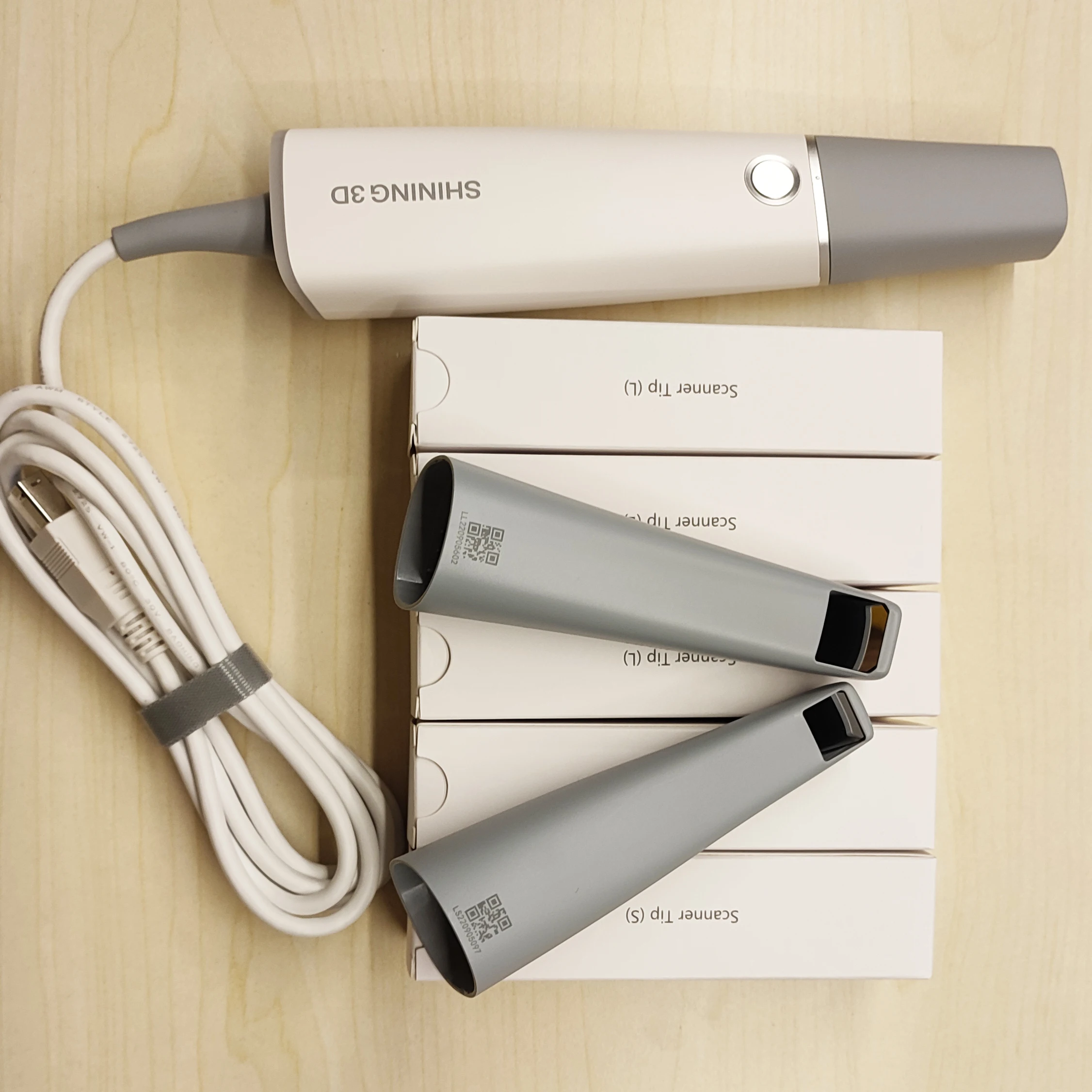 Aoralscan L Π‘ΡΠΎΠΌΠ°ΡΠΎΠ»ΠΎΠ³ΠΈΡΠ΅ΡΠΊΠΈΠΉ Π±Π»Π΅ΡΡΡΡΠΈΠΉ 3d ΡΠΊΠ°Π½Π΅Ρ Π‘ΠΊΠ°Π½Π΅Ρ ΠΏΠΎΠ»ΠΎΡΡΠΈ ΡΡΠ° Π·ΡΠ±ΠΎΠ² Π‘ΡΠΎΠΌΠ°ΡΠΎΠ»ΠΎΠ³ΠΈΡΠ΅ΡΠΊΠΈΠΉ Π²Π½ΡΡΡΠΈΡΠΎΡΠΎΠ²ΠΎΠΉ ΡΠΊΠ°Π½Π΅Ρ IOS Aoralscan L Π‘ΡΠΎΠΌΠ°ΡΠΎΠ»ΠΎΠ³ΠΈΡΠ΅ΡΠΊΠΈΠΉ Π±Π»Π΅ΡΡΡΡΠΈΠΉ 3d ΡΠΊΠ°Π½Π΅Ρ Π‘ΠΊΠ°Π½Π΅Ρ ΠΏΠΎΠ»ΠΎΡΡΠΈ ΡΡΠ° Π·ΡΠ±ΠΎΠ² Π‘ΡΠΎΠΌΠ°ΡΠΎΠ»ΠΎΠ³ΠΈΡΠ΅ΡΠΊΠΈΠΉ Π²Π½ΡΡΡΠΈΡΠΎΡΠΎΠ²ΠΎΠΉ ΡΠΊΠ°Π½Π΅Ρ IOS