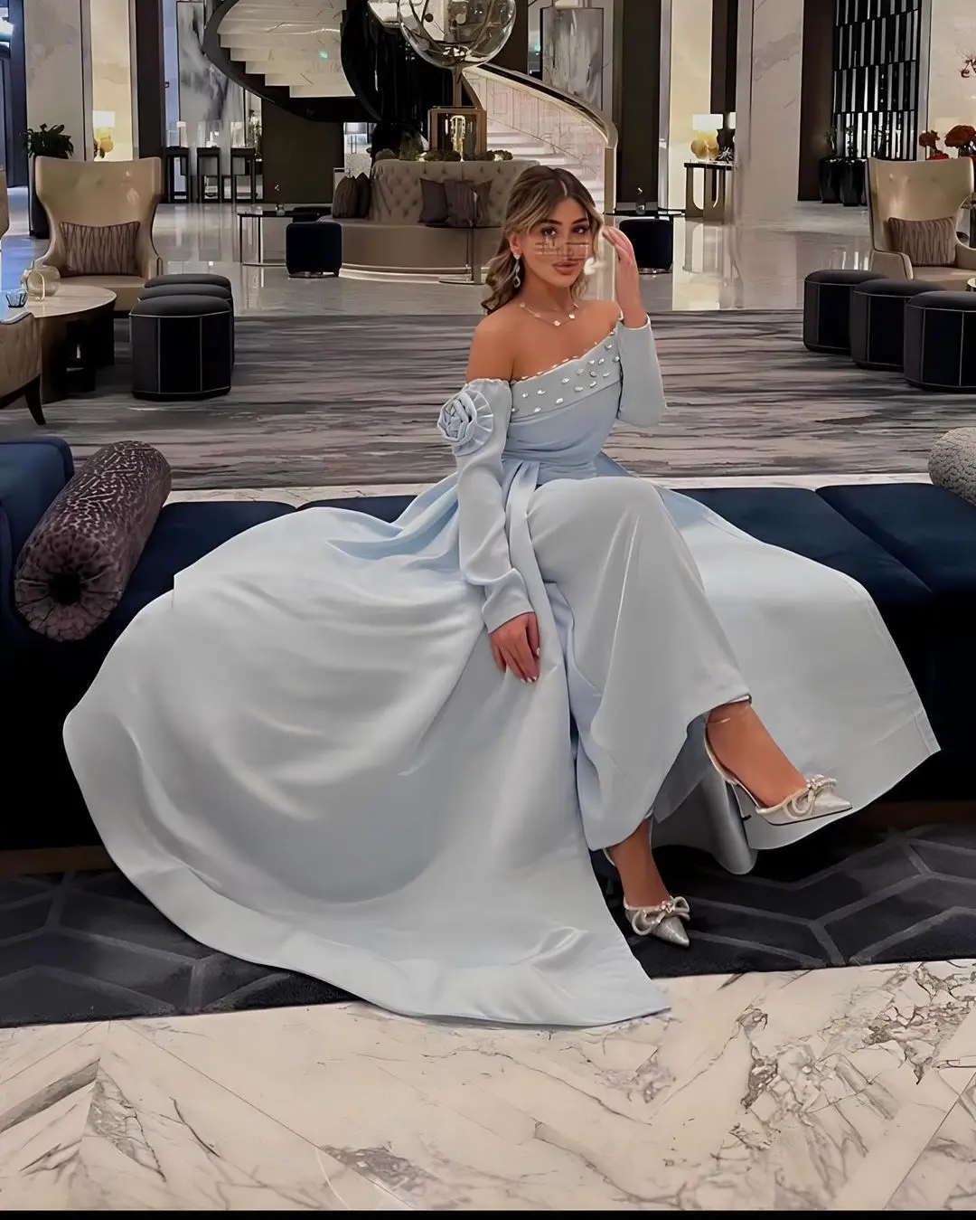 Aleeshuo Sky Blue Off The Shoulder abiti da ballo abito da sera in cristallo a sirena elegante pieghe occasioni formali lunghezza del pavimento 2024