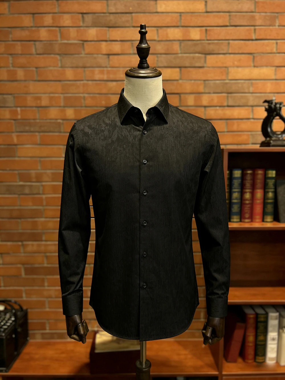 Men's Light Luxury Business Dark Stripe Printed Shirt Long-sleeved Lapel Button Hawaiian Beach Shirt Outdoor Party Mens Clothing