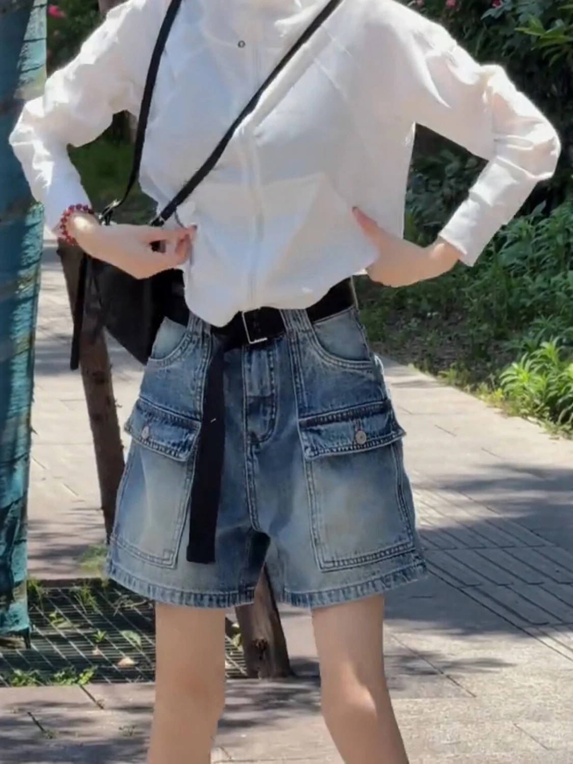 

High Waist Straight Leg Denim Shorts Casual Workwear Style Four-Pocket Design Summer 2026 Fashionable Women's Jeans Shorts