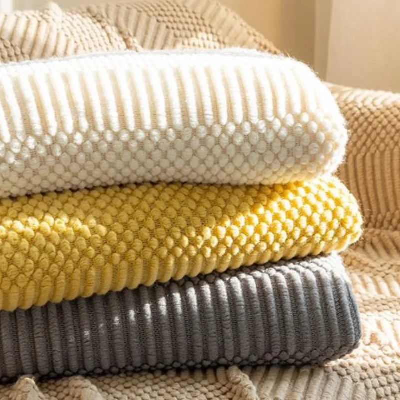 Warm Cream Knitted Throw Blankets Nordic Style Lightweight Soft Cozy Plaid Blanket for Bed Sofa Travel Nap Perfect Gift Choice