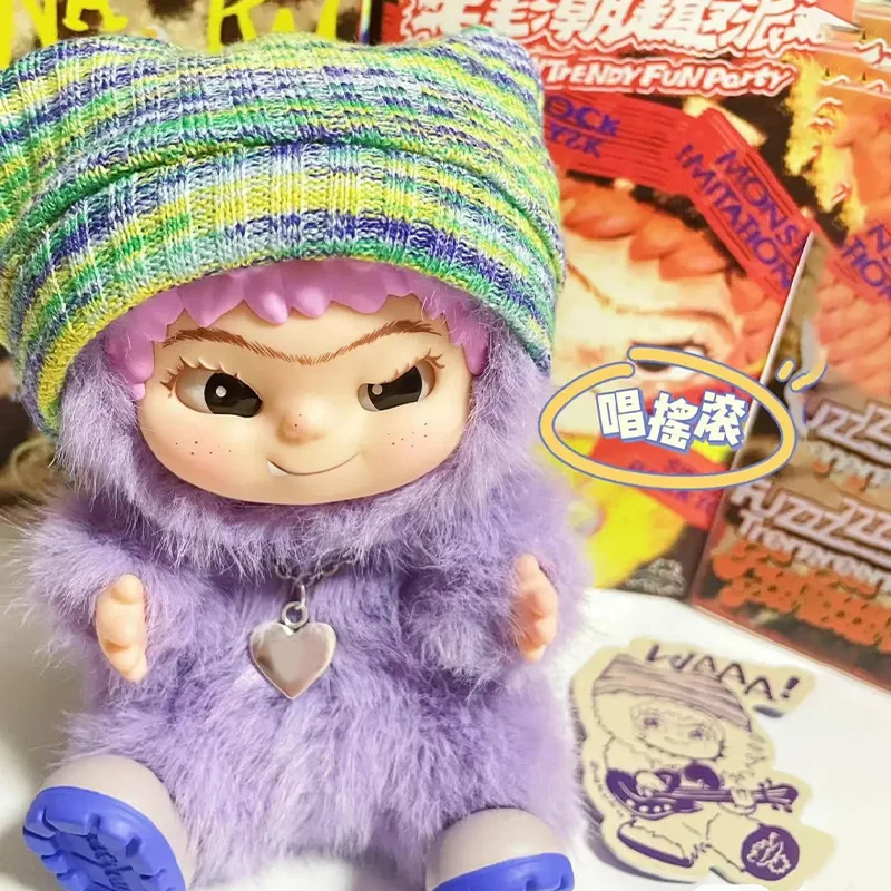 Genuino nel posto Wakuku Fuzzy Fun Party Series Trendy Peluche Bambola Ciondolo Ornamento Garage Kit Decorazione Ornamento Decor Regalo