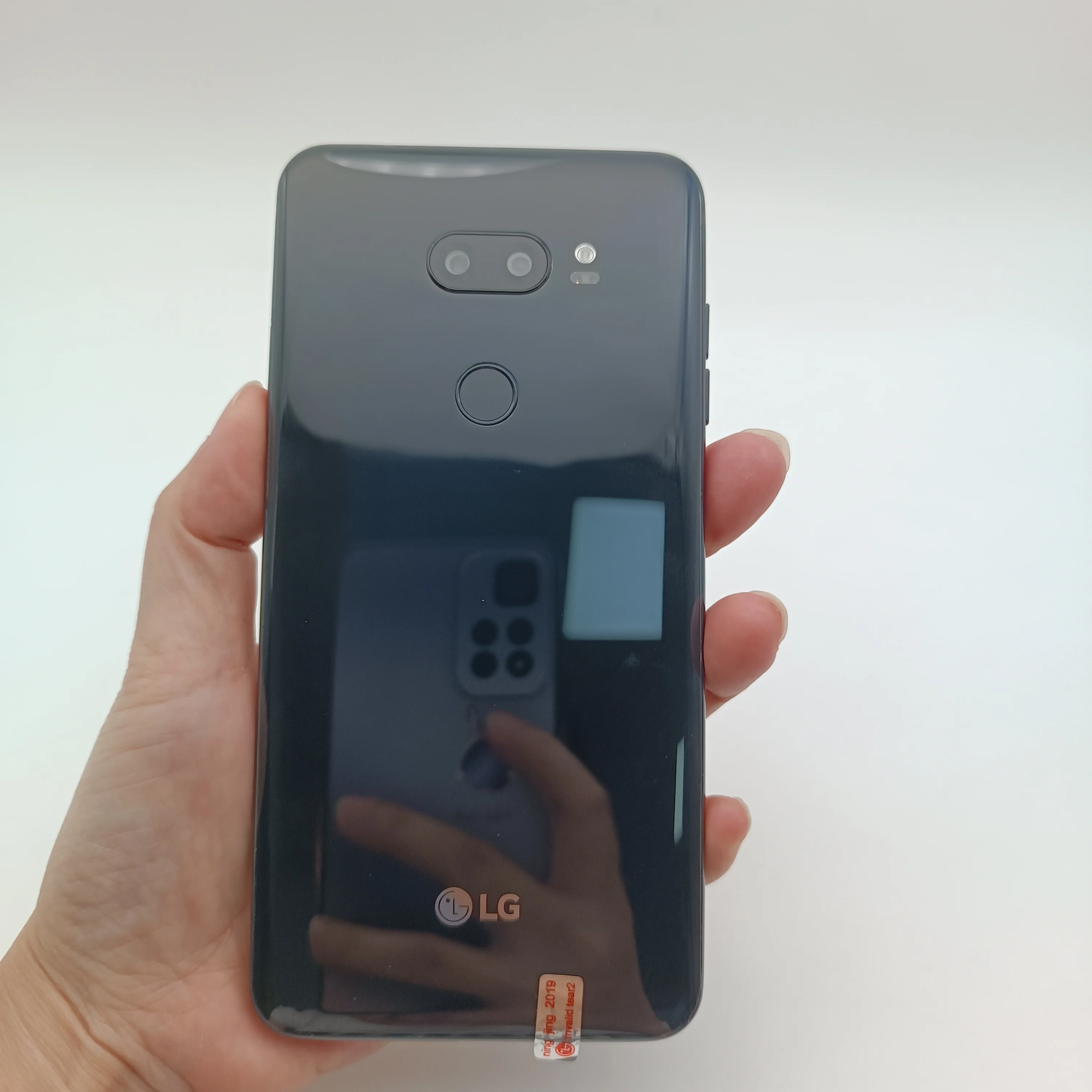هاتف LG V35 ThinQ الأصلي غير مقفول بشريحتين 6 جيجابايت رام 64 جيجابايت ثماني النواة 16 ميجابكسل 6.0 بوصة 3300 مللي أمبير في الساعة أندرويد 8 FM QC3 الذكي