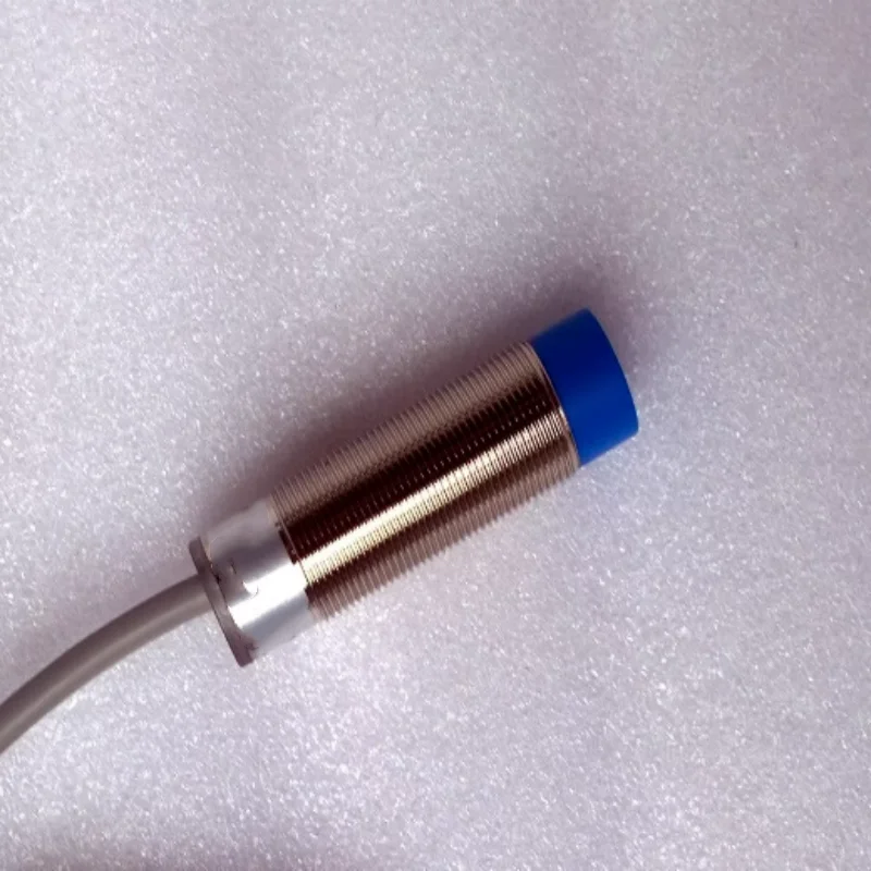 Brand new genuine proximity switch LR08BF02DNOY  LR08BF02DNCY  LR08BF02DPOY  LR08BF02DPCY  LR18XBN12DNOY  LR18XBN12DNCY