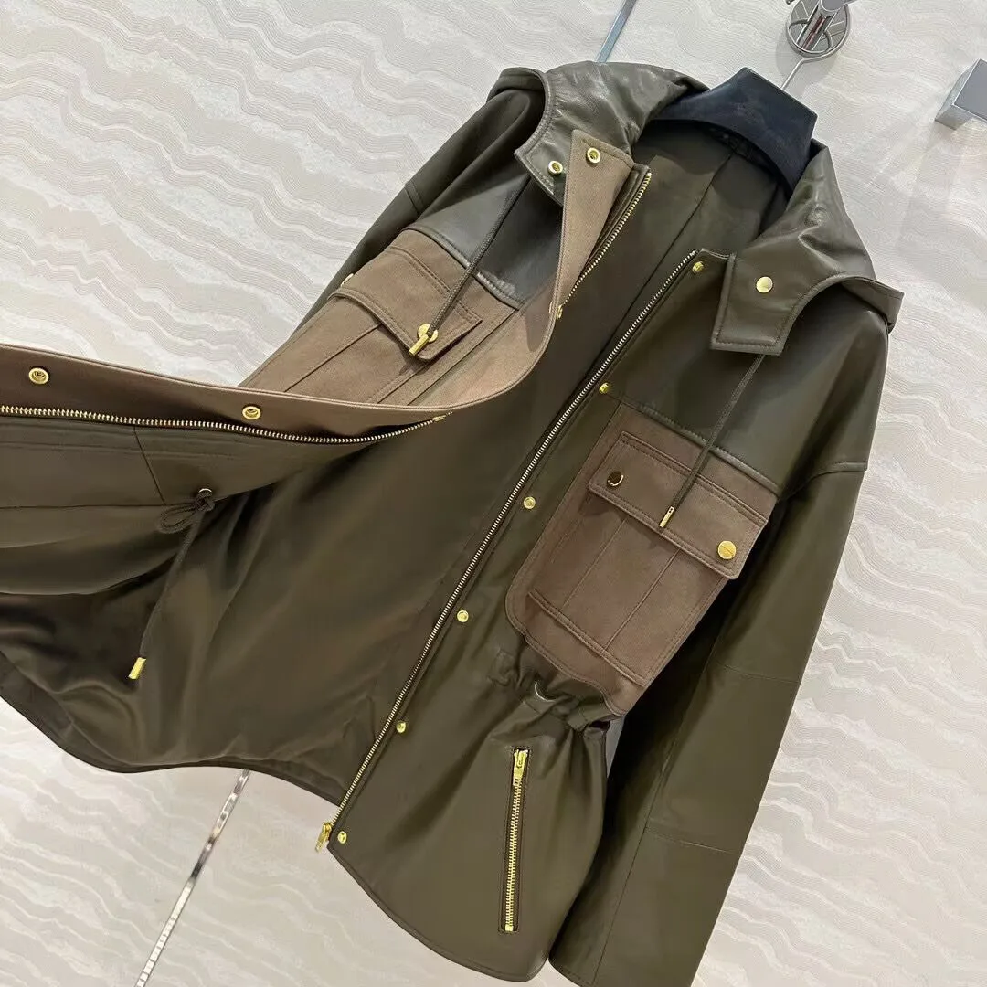 เสื้อโค้ทหนังแกะสไตล์เรโทรสำหรับผู้หญิง สีเขียวทหาร มีซิป กระเป๋า ฮู้ด แขนยาว สายรัดเอว แจ็คเก็ตหนังยาวเท่ๆ สวมใส่สบาย