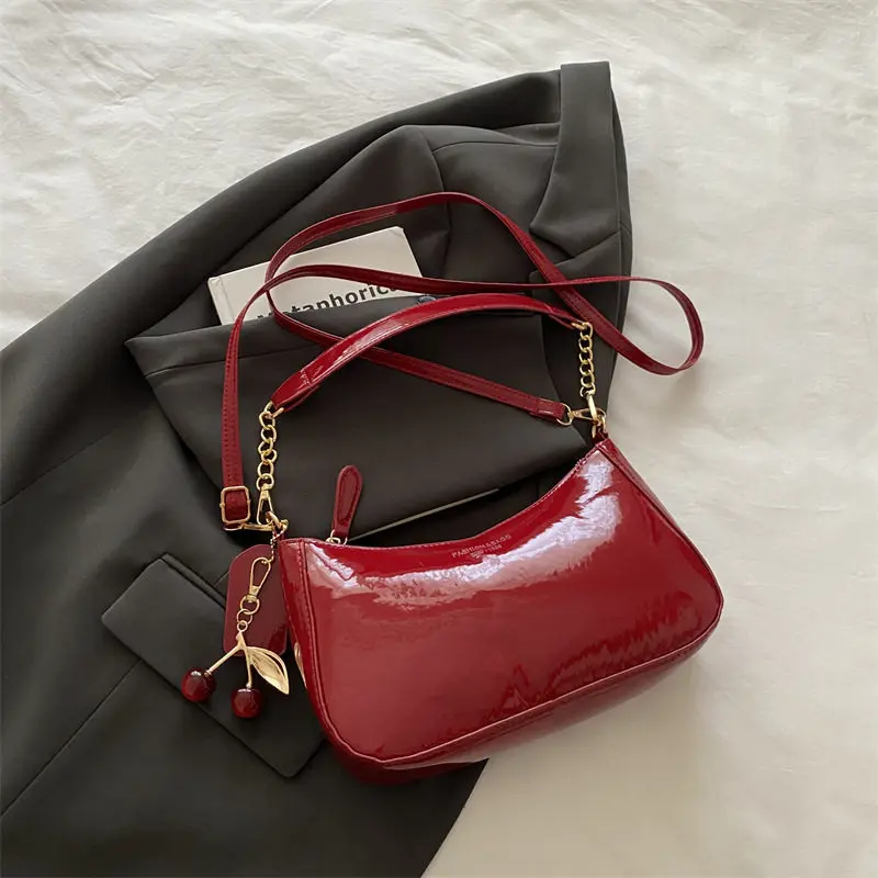 

Модная текстурированная сумка через плечо для женщин, с ручкой и ремнем, стильная и элегантная минималистичная сумка-кроссбоди из искусственной кожи.