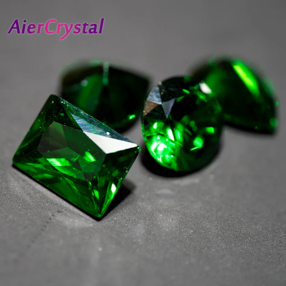 Laboratory cultivation of Emerald Cultivate Gemstones Synthetic Emerald Green Crystals Used for Inlaying Bare Stones in Jewelry