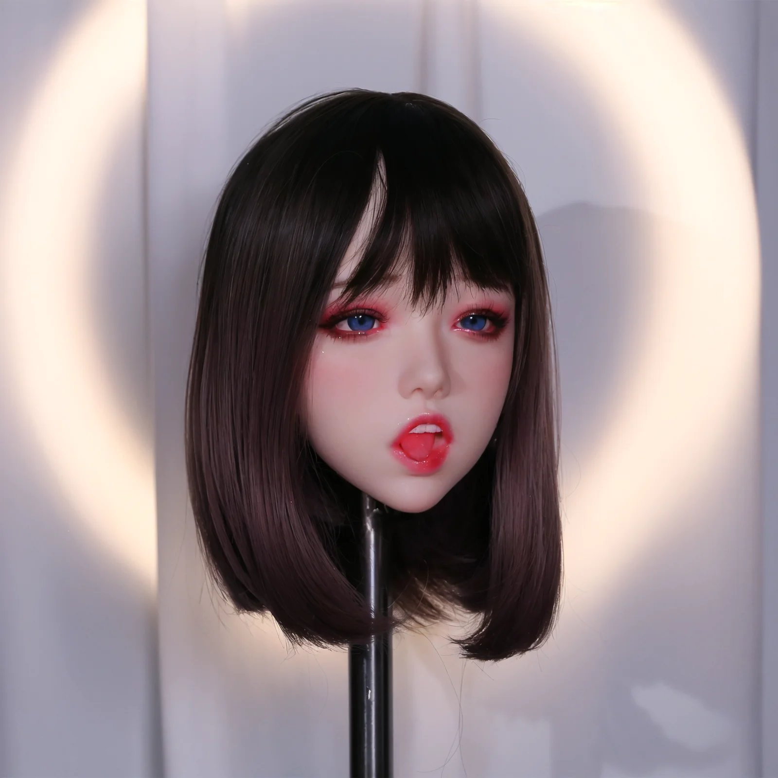 يمكن تنظيف رأس نموذج المكياج الرائع باستخدام مزيل المكياج. تتميز بواجهة لولبية M16، وسوف الاستلام