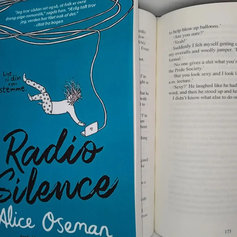 Imagem -03 - Alice Oseman Collection Livros Grupo Livros Romance