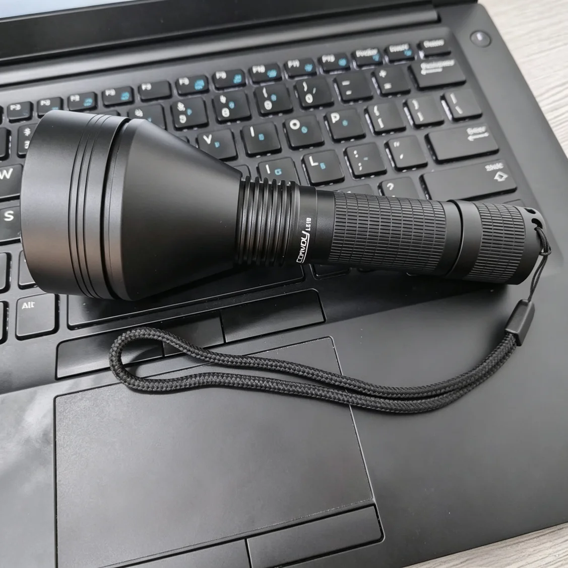 lampe-de-poche-led-puissante-luminus-sst40-2000lm-torche-super-lumineuse-batterie-21700-lanterne-pour-le-camping-la-chasse-d'urgence