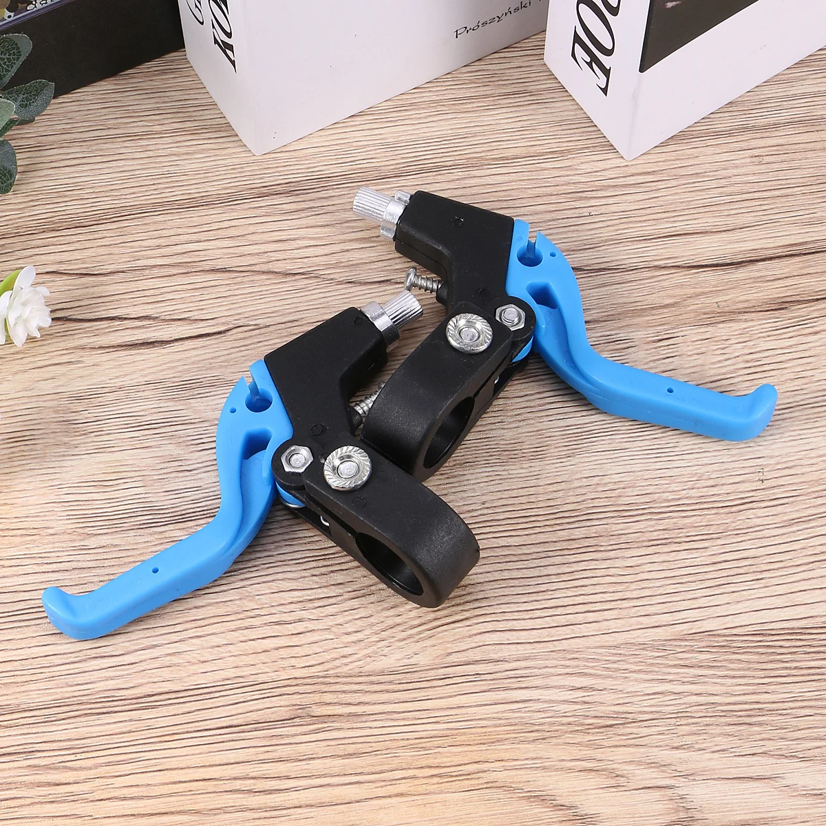 

1 Pair Bike Brake Handle Replacement Universal Brake Levers For 2.2Cm Handlebar Blue Cycling Parts Repair Lever