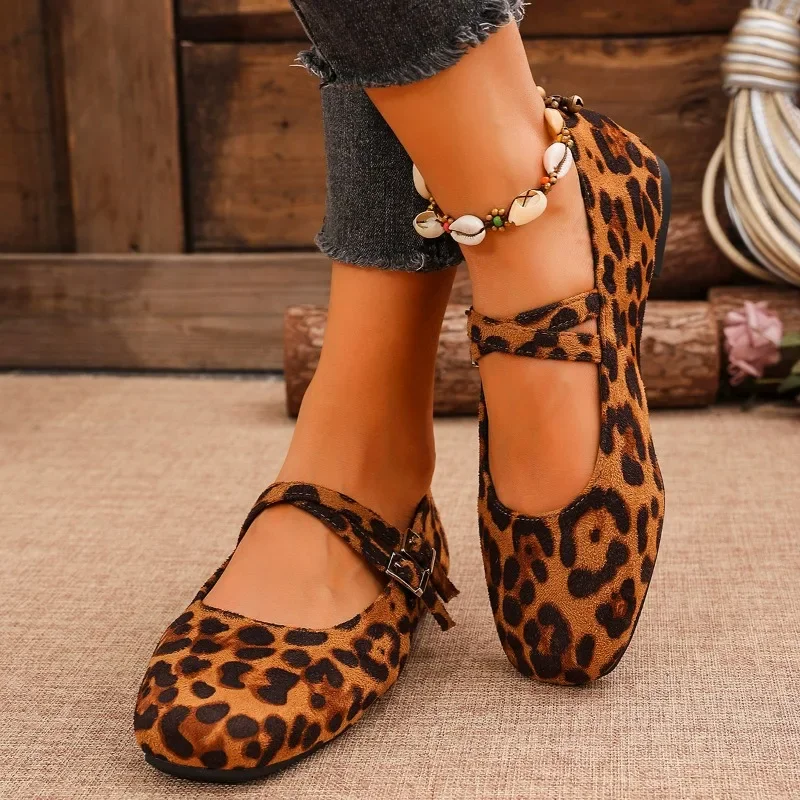 Zapatos planos de Ballet Mary Jane con correa y hebilla para mujer, Zapatos planos informales poco profundos con estampado de leopardo, cómodos Zapatos planos con punta cuadrada para mujer