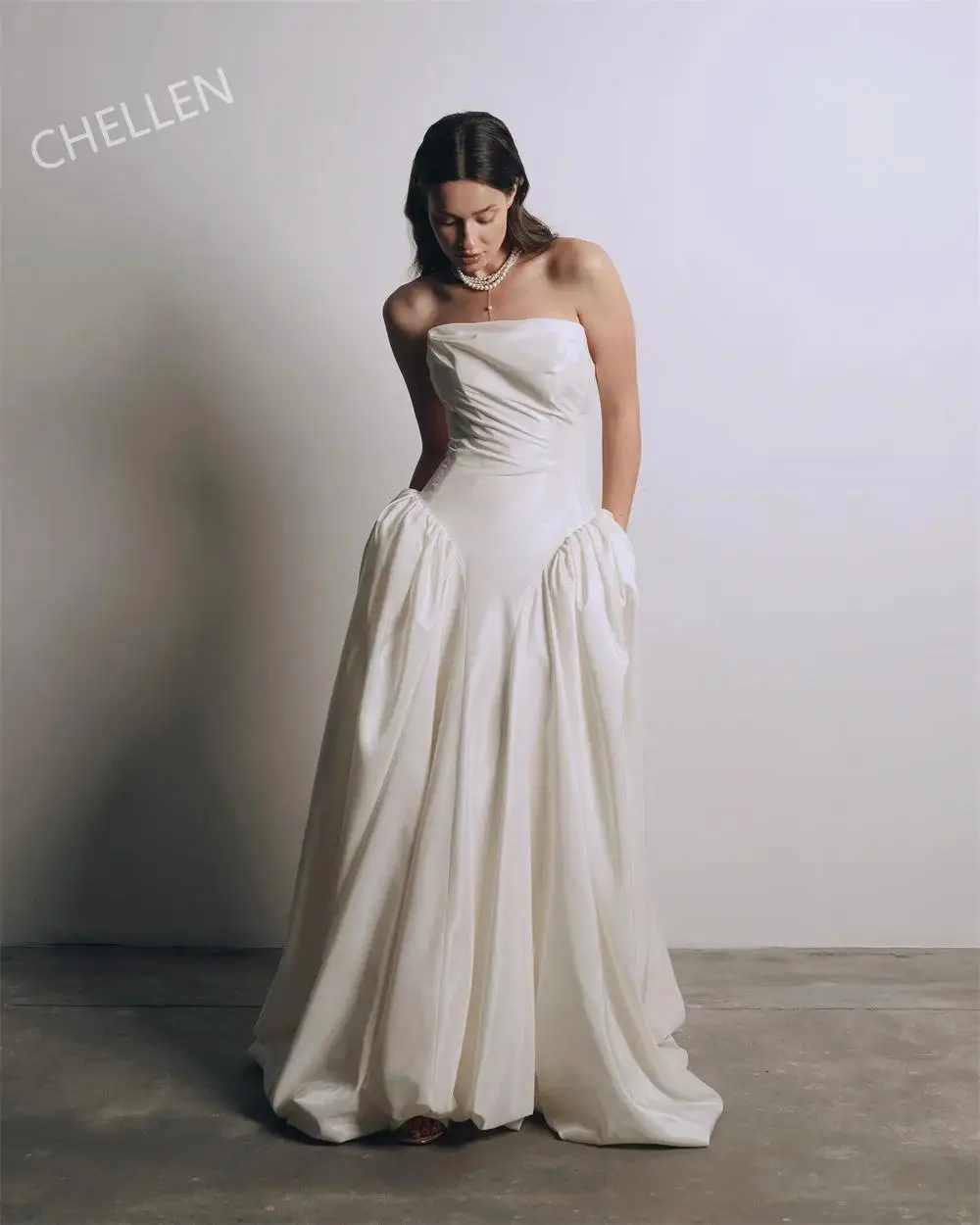 

Customized Taffeta A-Line Prom Dresses Strapless Wedding Dresses Floor-Length vestidos de festa 2025