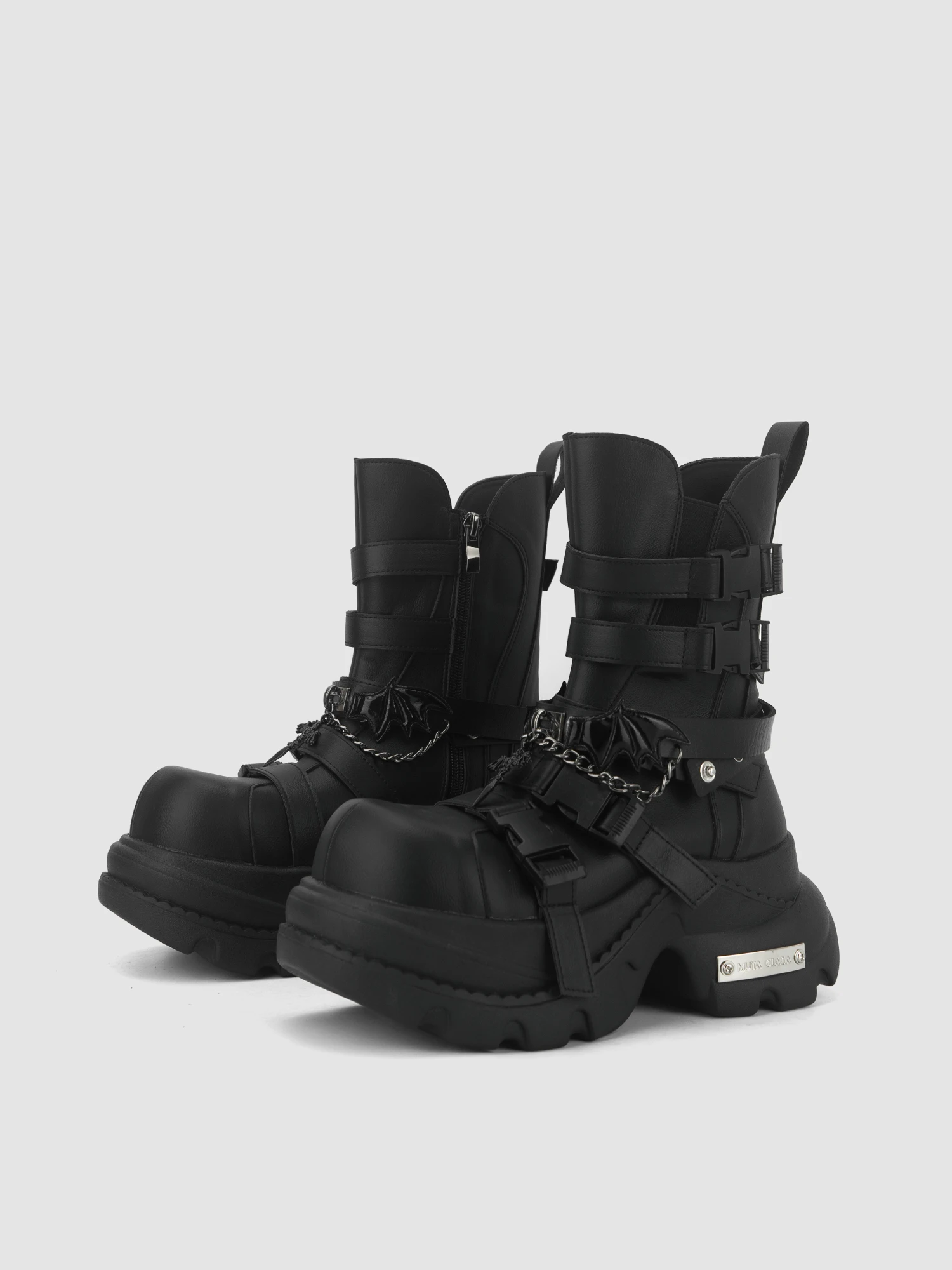 الأصلي ثقافة فرعية سميكة سوليد زيادة المرأة 2025 الخريف جديد حزام على قاطرة سلسلة فاسق أحذية بوت قصيرة 8 سنتيمتر