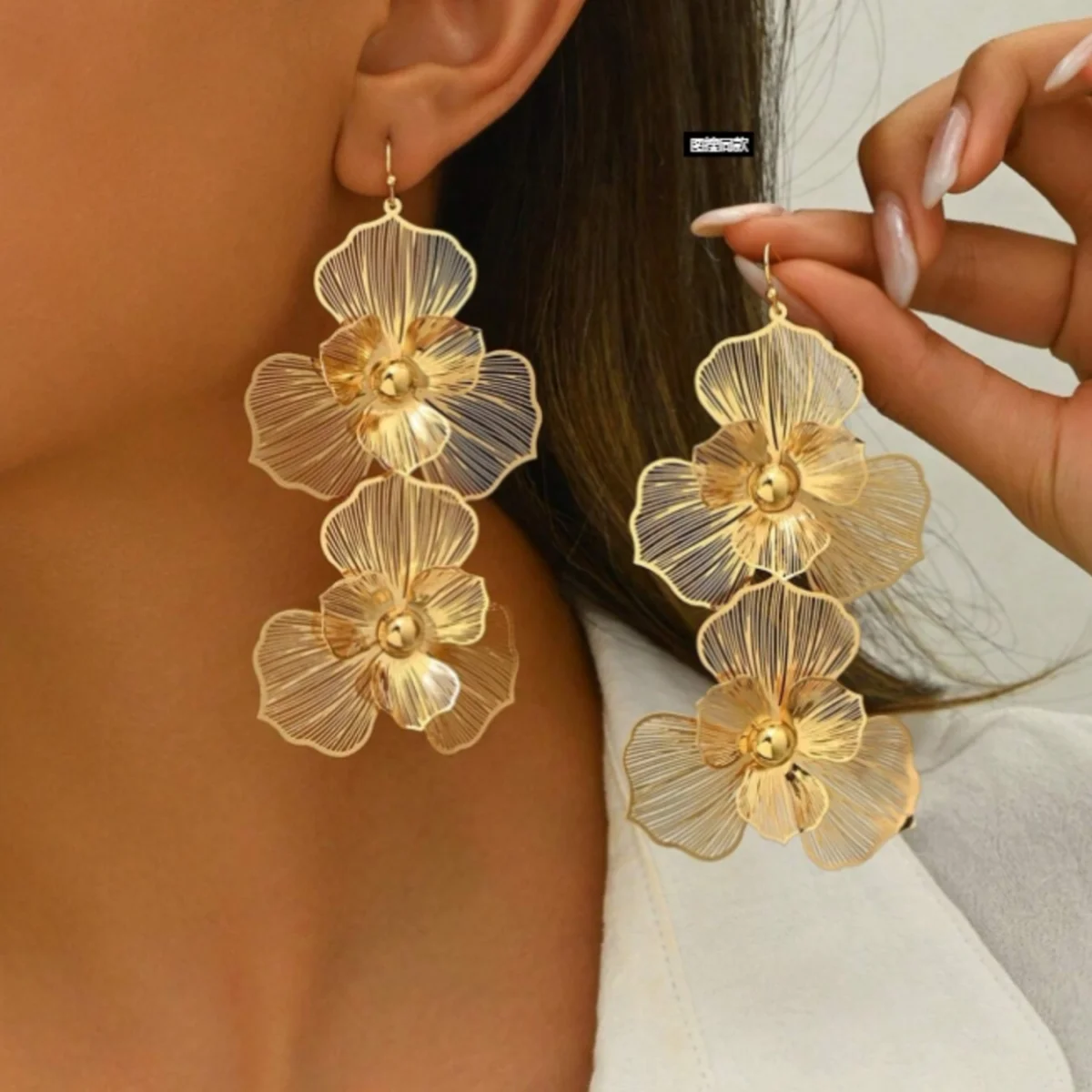 Fashionable Double-Layer Floral Drop Earrings for Women Exaggerated Design Long Floral Earrings Suitable For Daily Wear
