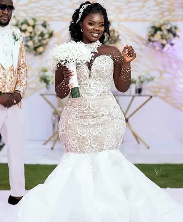

Customized Plus Size Arabic Lace Beaded Luxurious Wedding Dress Mermaid Long Sleeves Sheer Neck Vintage Sexy Satin Bridal Gowns